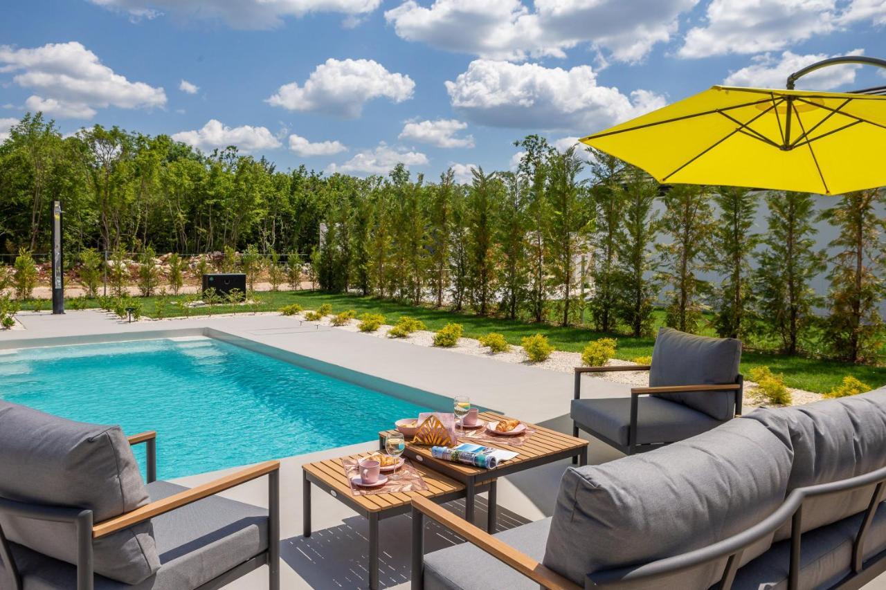 Bandelli Villas Oklaj Экстерьер фото