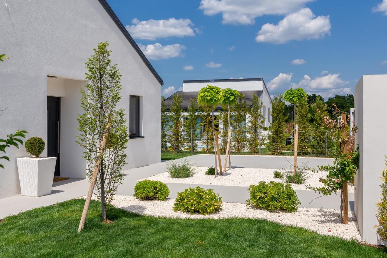 Bandelli Villas Oklaj Экстерьер фото