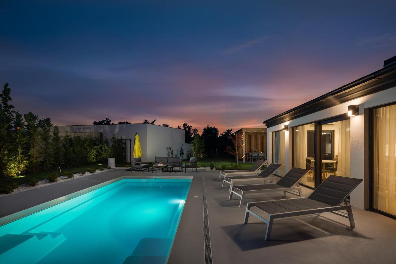 Bandelli Villas Oklaj Экстерьер фото